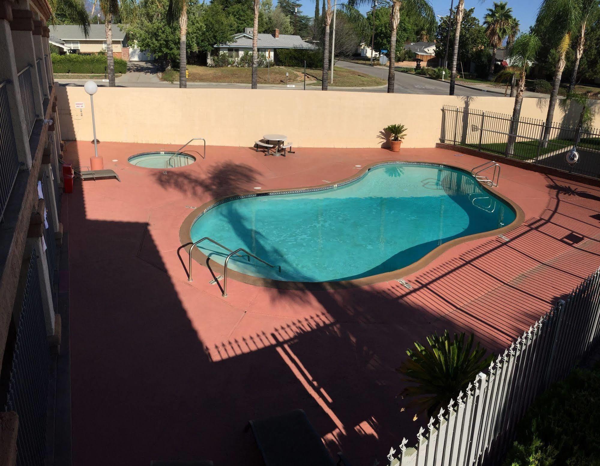 Calimesa Inn エクステリア 写真